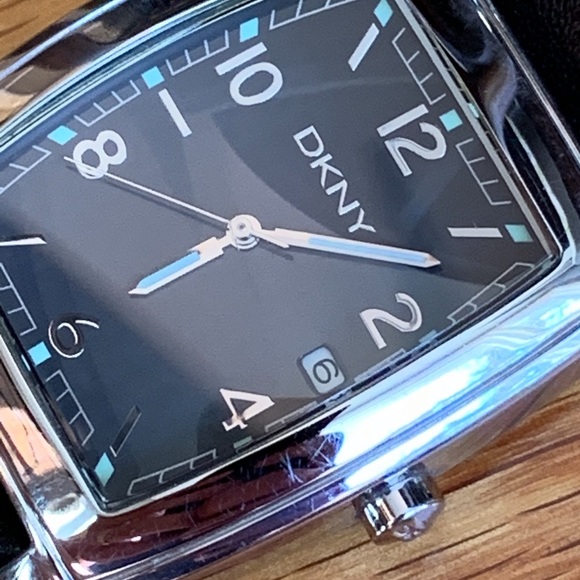 DKNY Large Rectangular Case Date Watch - Picture 4 of 12